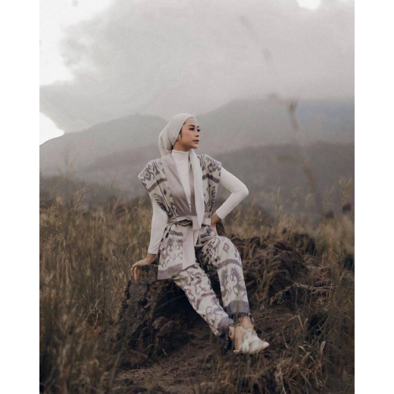Celana Andani Tenun Ikat Dakara Indonesia