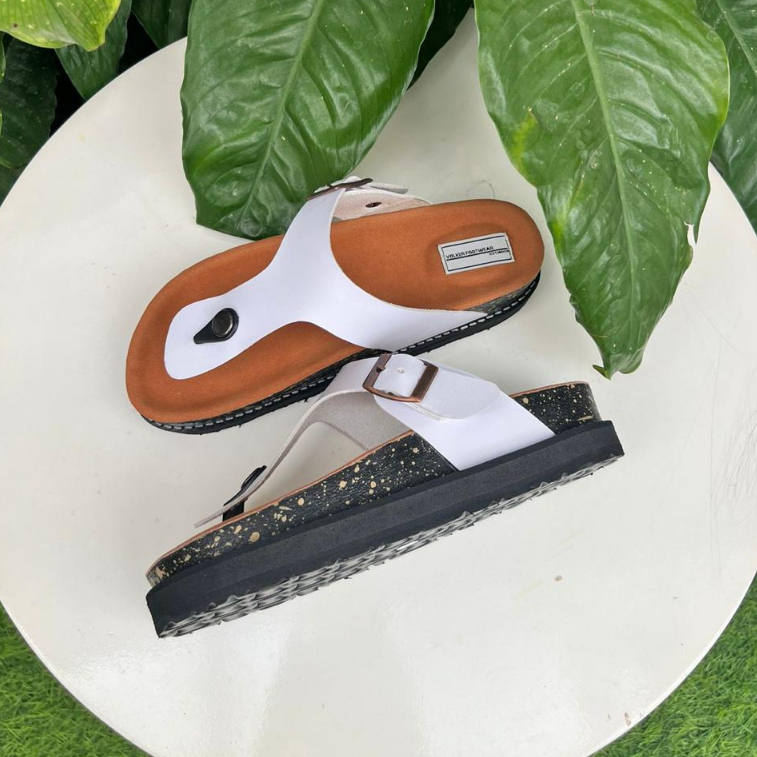 Sandal kasual pria/wanita volkerfootwear shaka putih