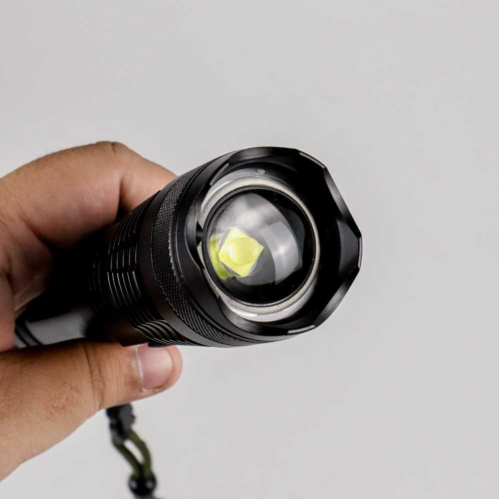 Senter LED Long Range Zoom USB Rechargeable Lampu Zoom Jarak Jauh LED P50