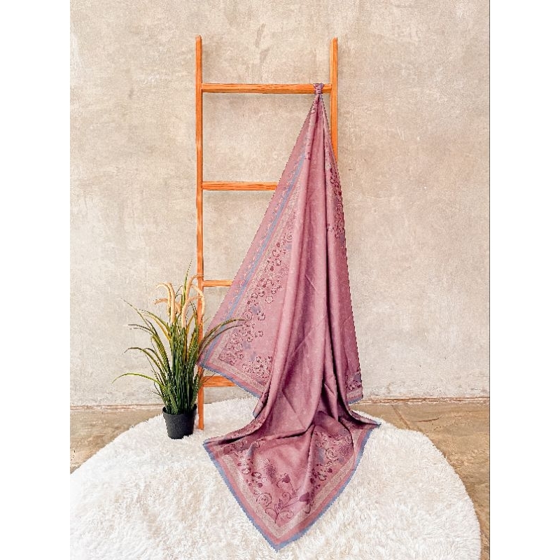 Hijab Segi Empat | Motif | Retro Ethnic Series | Mauve