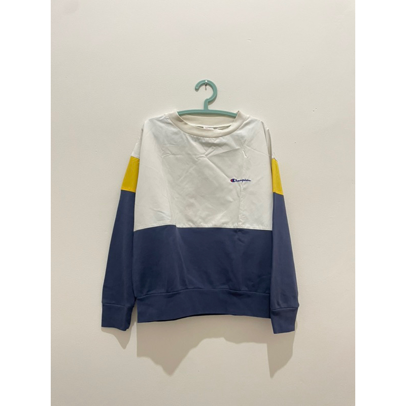 preloved sweater champion