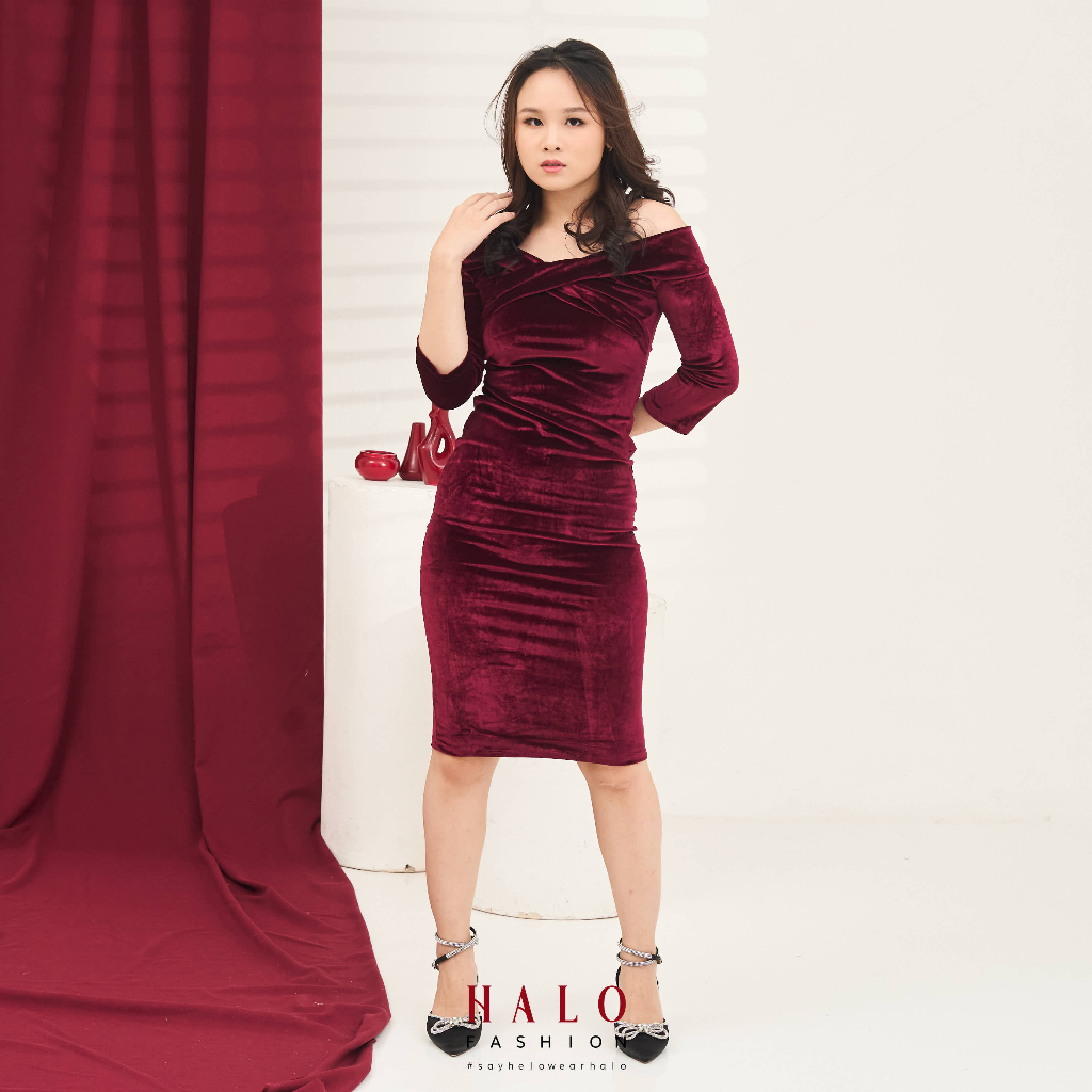 [HaloFashion] Jennifer Sabrina Velvet Dress Korean Fashion