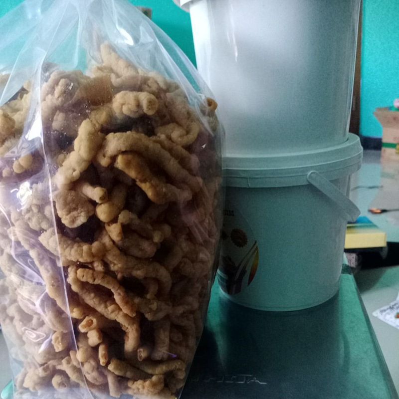 

Kurma dan usus