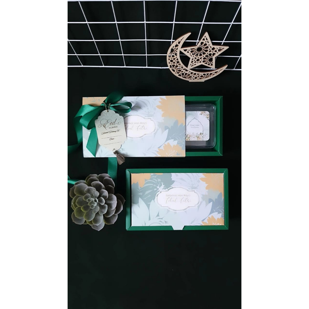 

BOX PREMIUM HAMPERS IDUL FITRI 22x12x7 cm WARNA FLORAL ORANGE