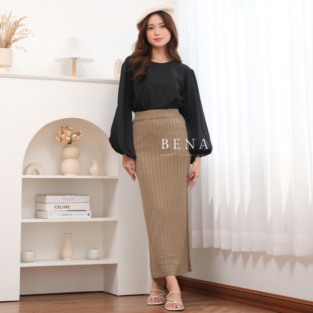 Laura Skirt - Wearing BENA