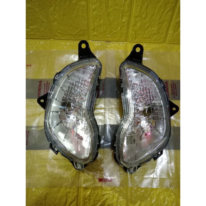 LAMPU SEIN DEPAN SCOOPY NEW SET KANAN KIRI ORIGINAL AHM