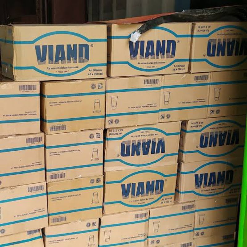 

Air Mineral Viand (Isi 48pc @220ml)