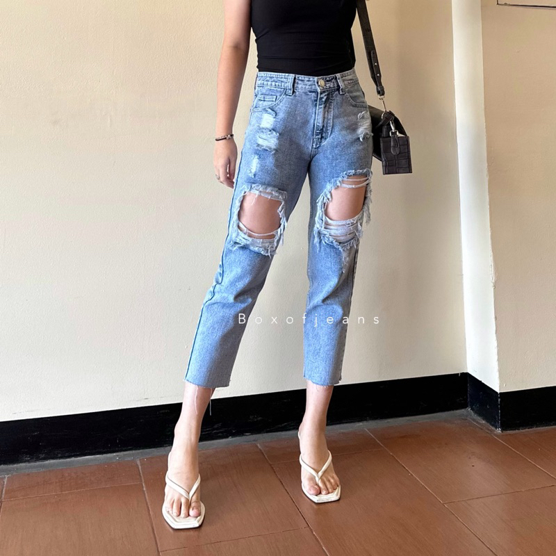 Boxofjeans - CLARYN Ripped Boyfriend Jeans - SNOW ACID