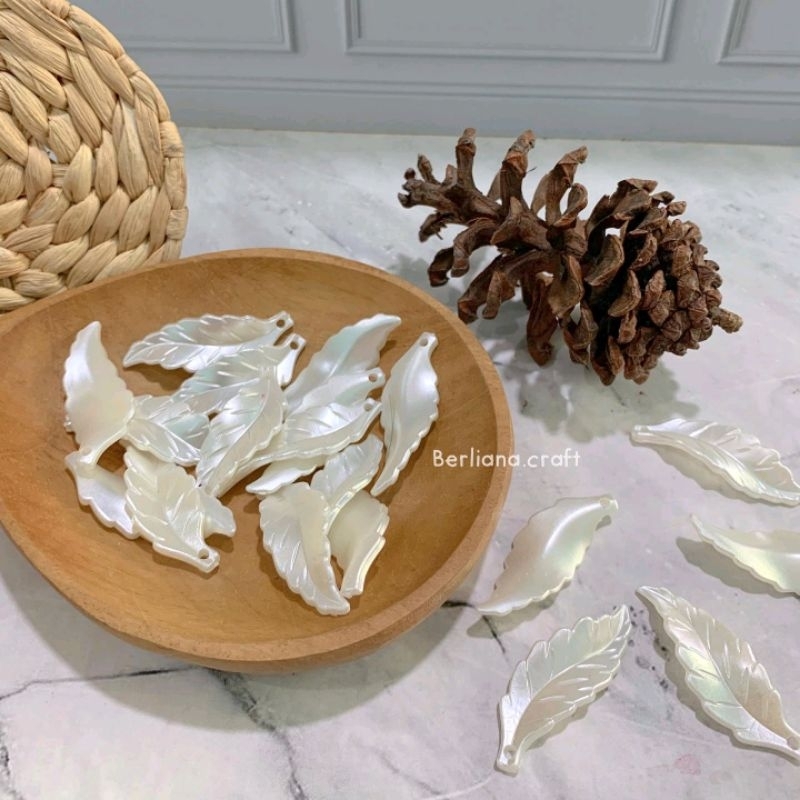 (20 pcs) Mote Manik Daun Kelopak Pearl 4cm