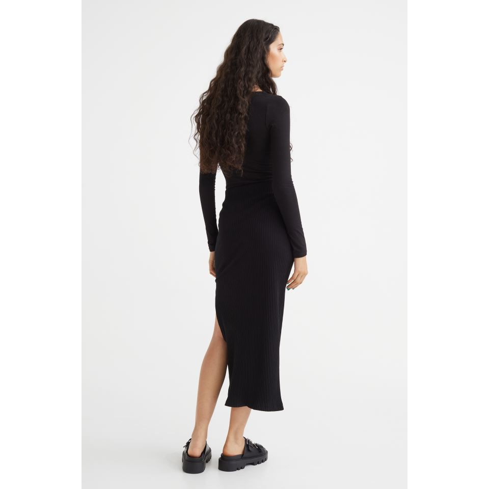 H&amp;M Ribbed Maxi Skirt with a Slit