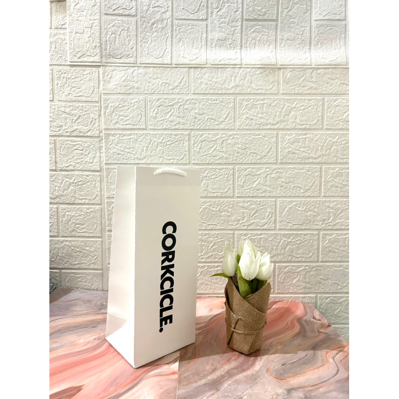 Paper Bag CORKCICLE Pembungkus Kado Muat box Tumblr