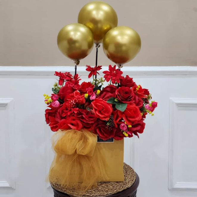 BUNGA BOX ARTIFICIAL FLOWER ULANG TAHUN BIRTHDAY BALON BUKET