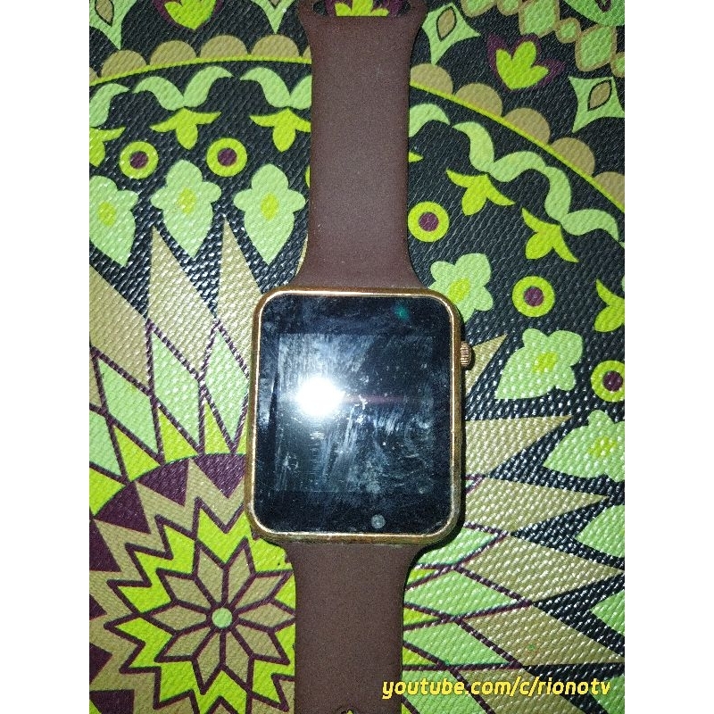 Mesin jam tangan android hidup minus LCD rusak.