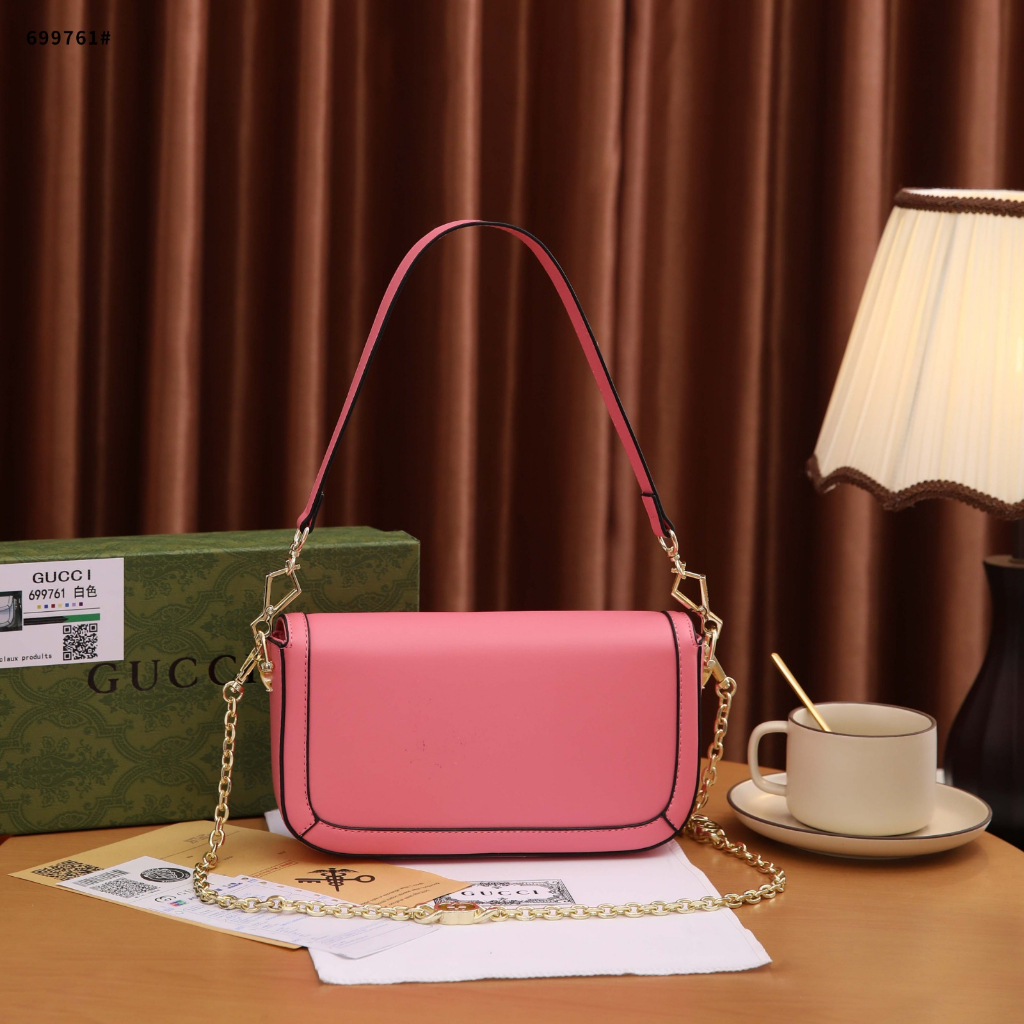 GC Crossbody Bag in Leather 699761