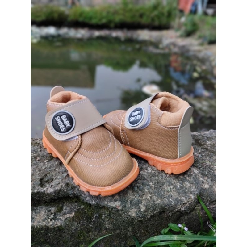 khainuna sepatu boots cowo model baby shoes size 22-25