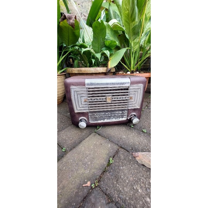 radio antik kuno tabung