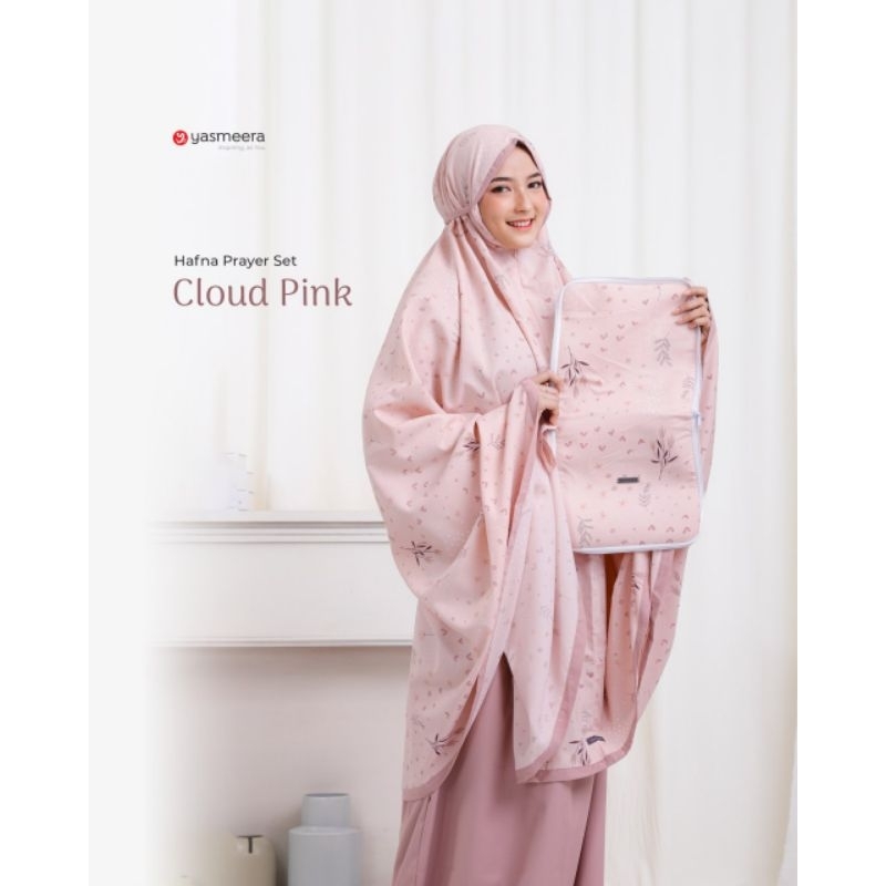 Mukena Hafna Yasmeera