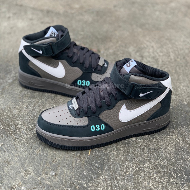 NIKE AIR FORCE 1 MID NH 2