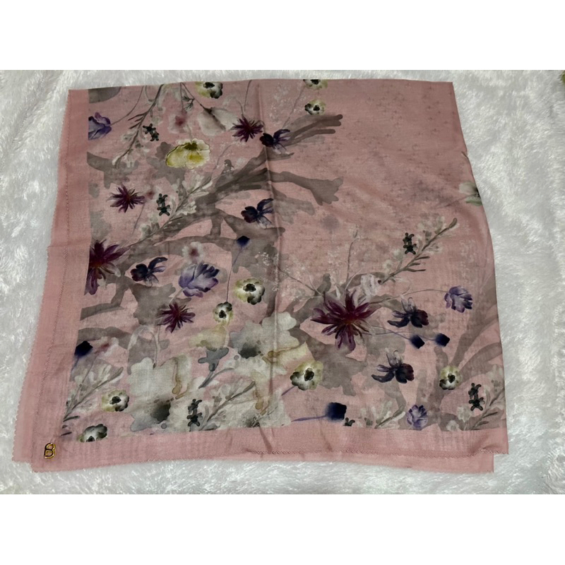 Fiore Series Buttonscarves preloved