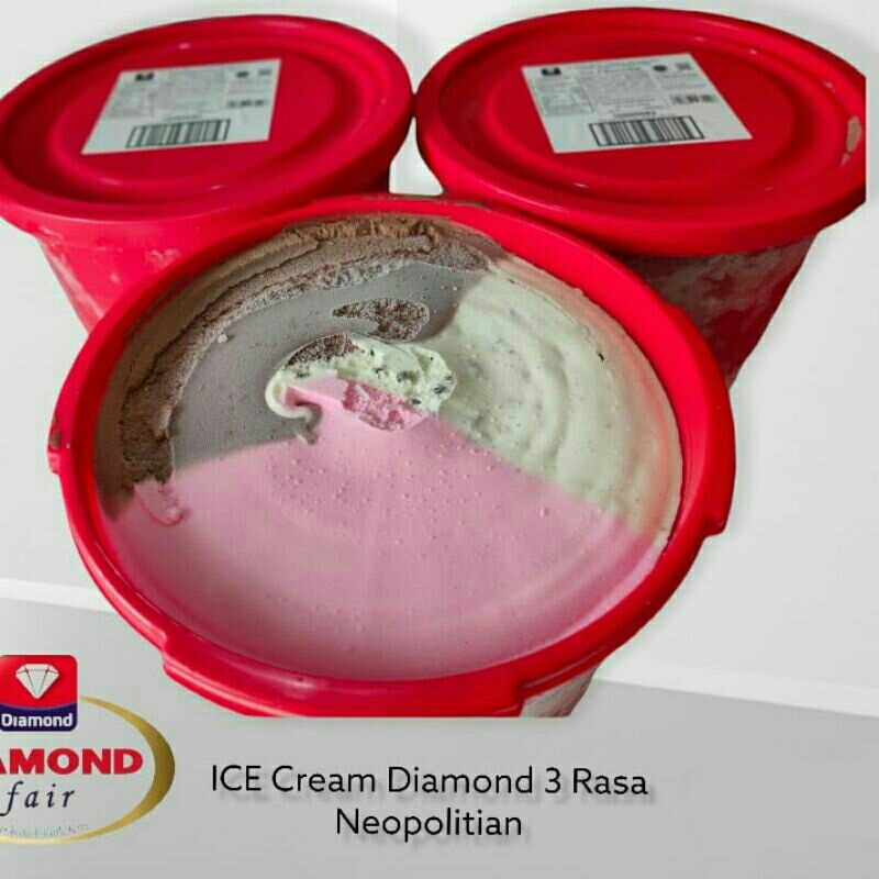 

ICE CREAM DIAMOND 8 LITER NEOPOLITAN 3 RASA COKELAT, STRAWBERRY DAN VANILLA