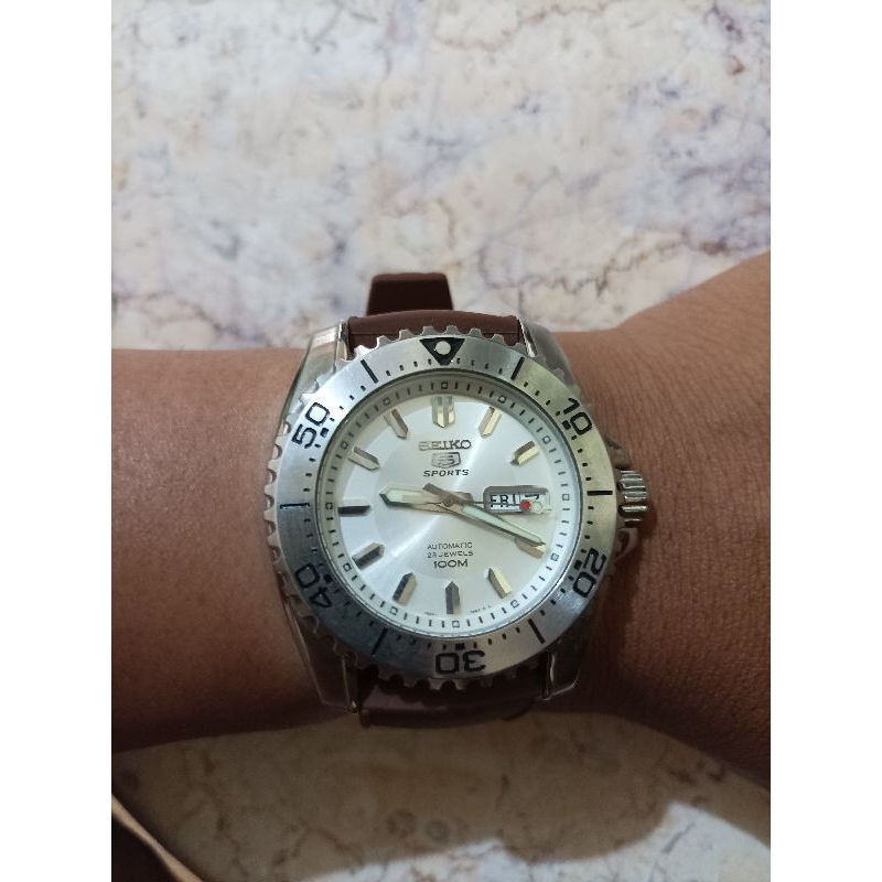 seiko 5 sport SNZG35 Automatic