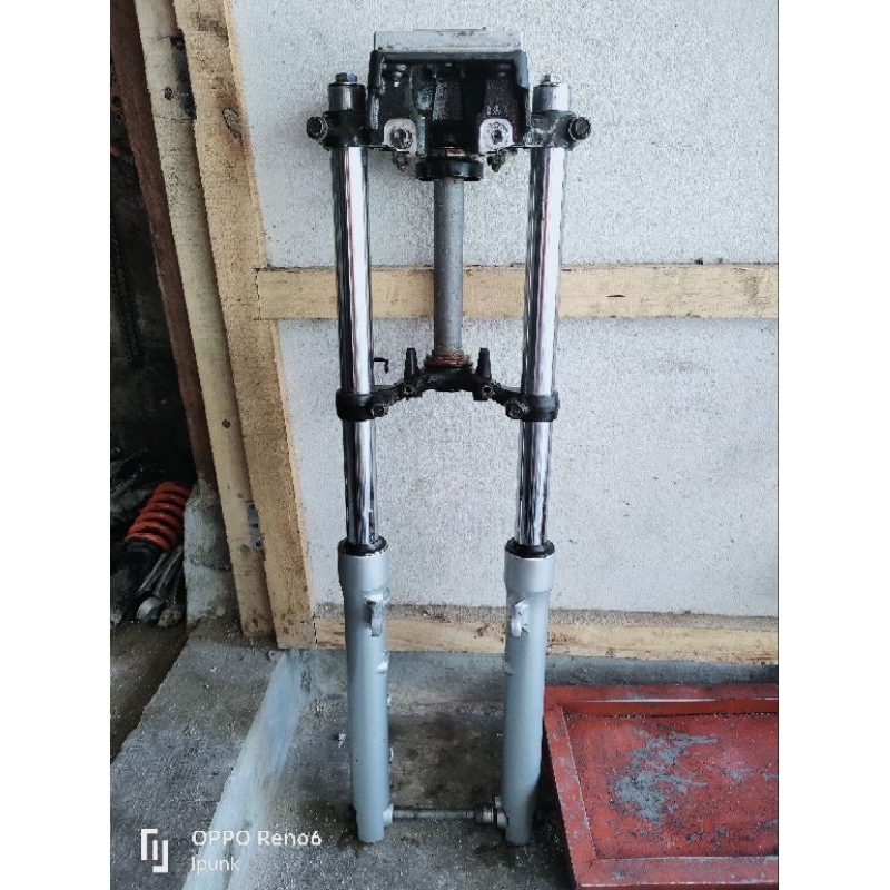 shock depan CbR 150r