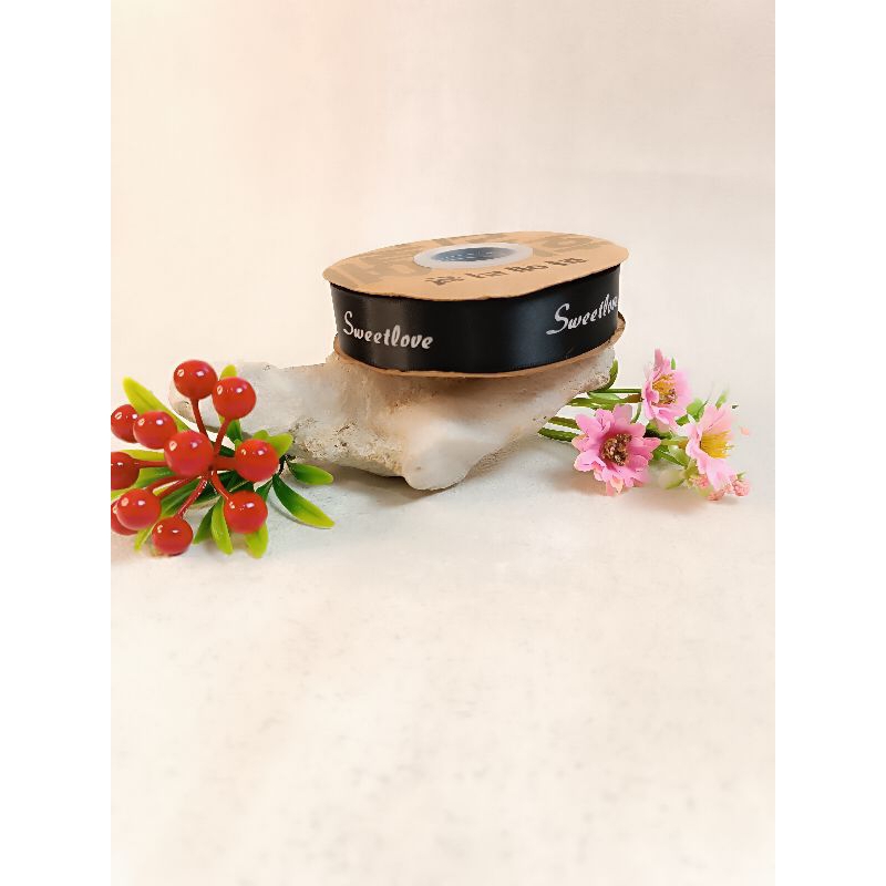 

Pita Kado Hitam SWEETLOVE