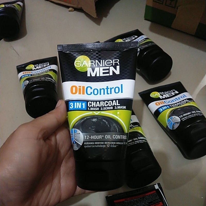 Garnier men oil control 3 in 1 charcoal 100 ml