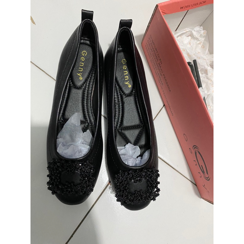 Genny Flat Shoes