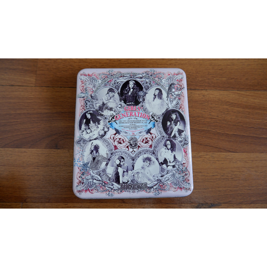 Album SNSD / Girls Generation Unsealed koleksi pribadi (The boys & Run Devil Run)