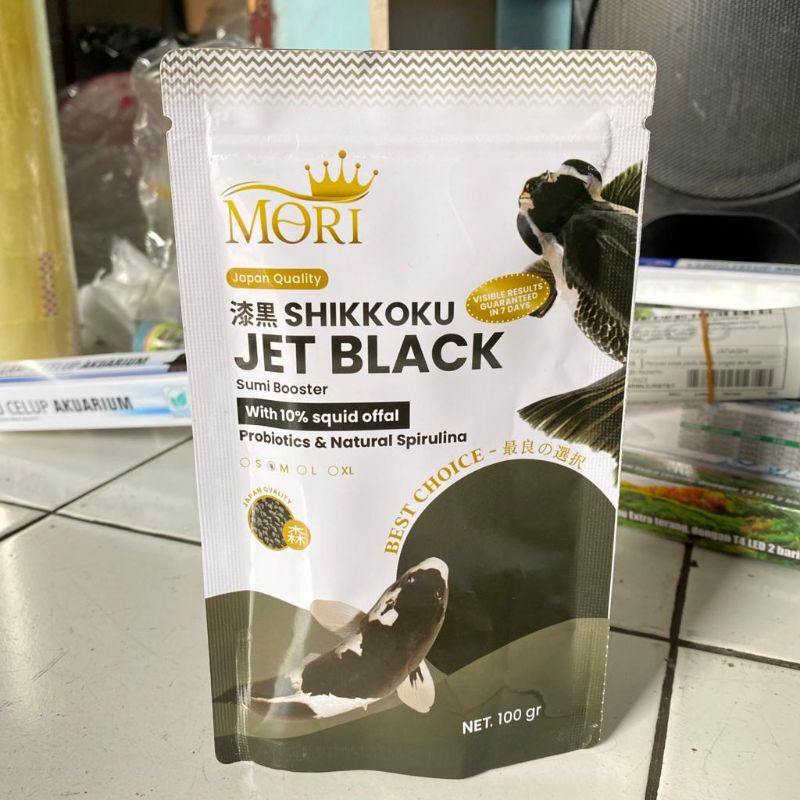 MAKANAN IKAN MORI JET BLACK 100 GRAM PIGMEN PELET IKAN HITAM PAKAN CHANNA KOKI KOI HITAM