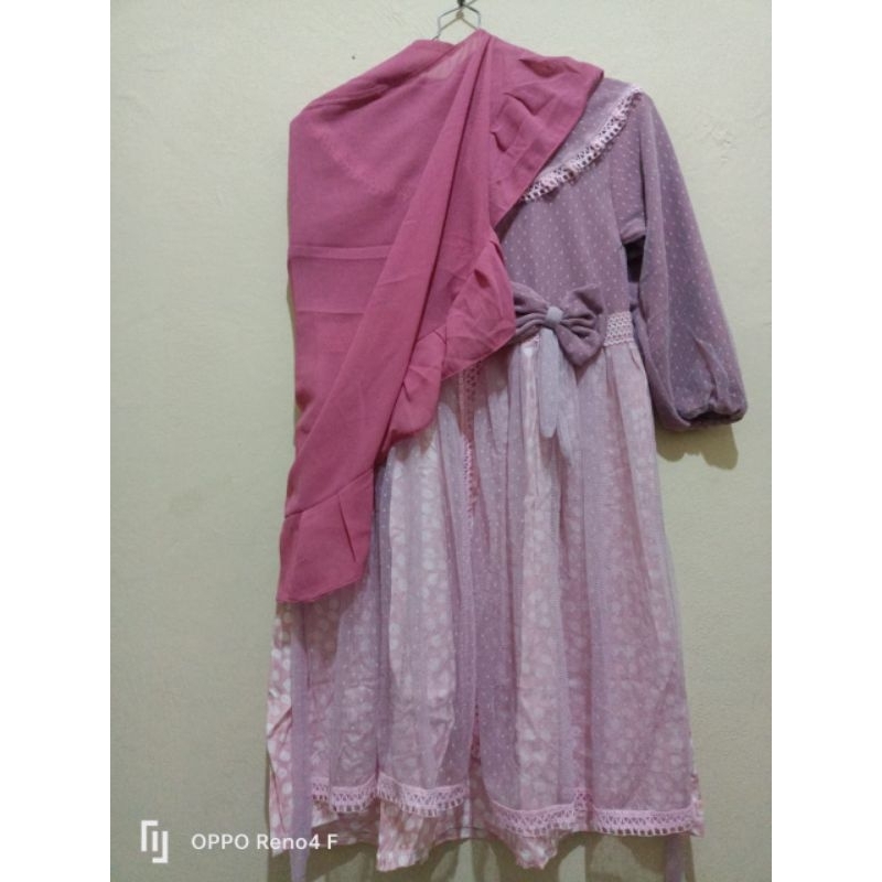 gamis anak pink dan putih