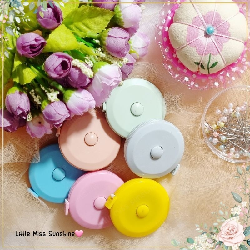 Meteran Bulat Mini Roll 150cm Warna Warni Pastel Color Baby Blue Baby Pink Blush Sage Yellow Super Cute Gemoy High Quality Pita Ukur Jahit ManeKin Alat pengukur Benda Jahitan Sewing Good Plastik PVC Rolling One Cute Jahit Measurement Little Miss Sunshine