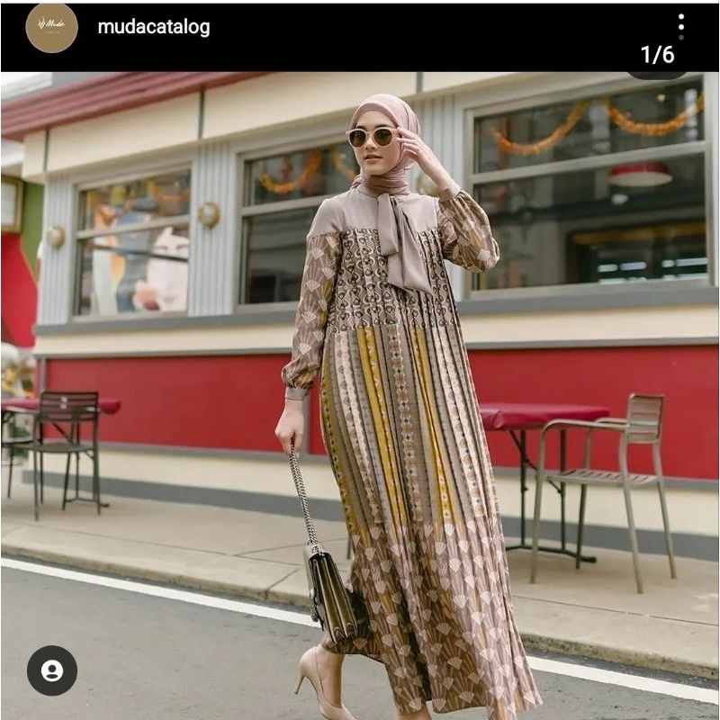 Preloved / PL muda official signature size S bukan heaven lights , wearing klamby