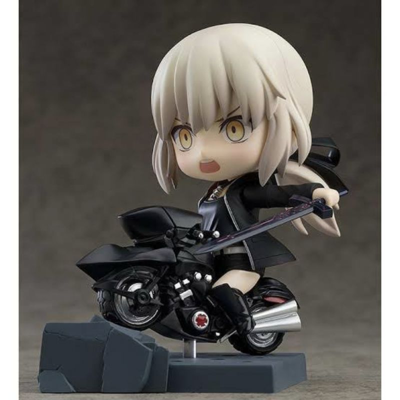 Nendo 1142 Nendoroid Dx Saber / Altria Pendragon Alter Shinjuku Figure