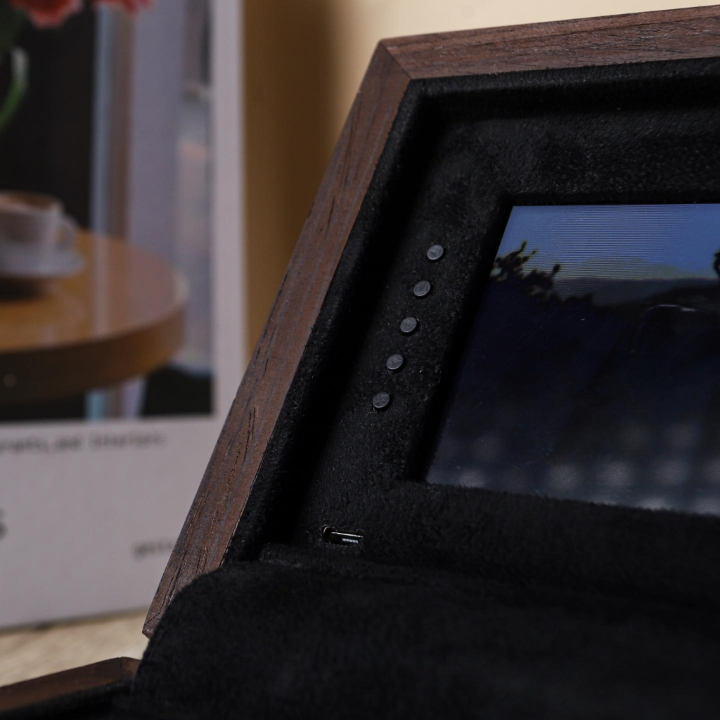 kotakmusikmu LCD Musicbox - Kotakmusik dengan Tampilan LCD