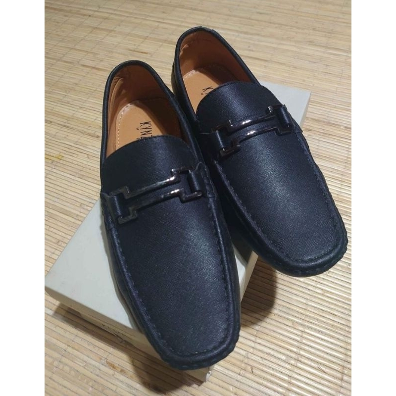Sepatu Kynzara men size 41