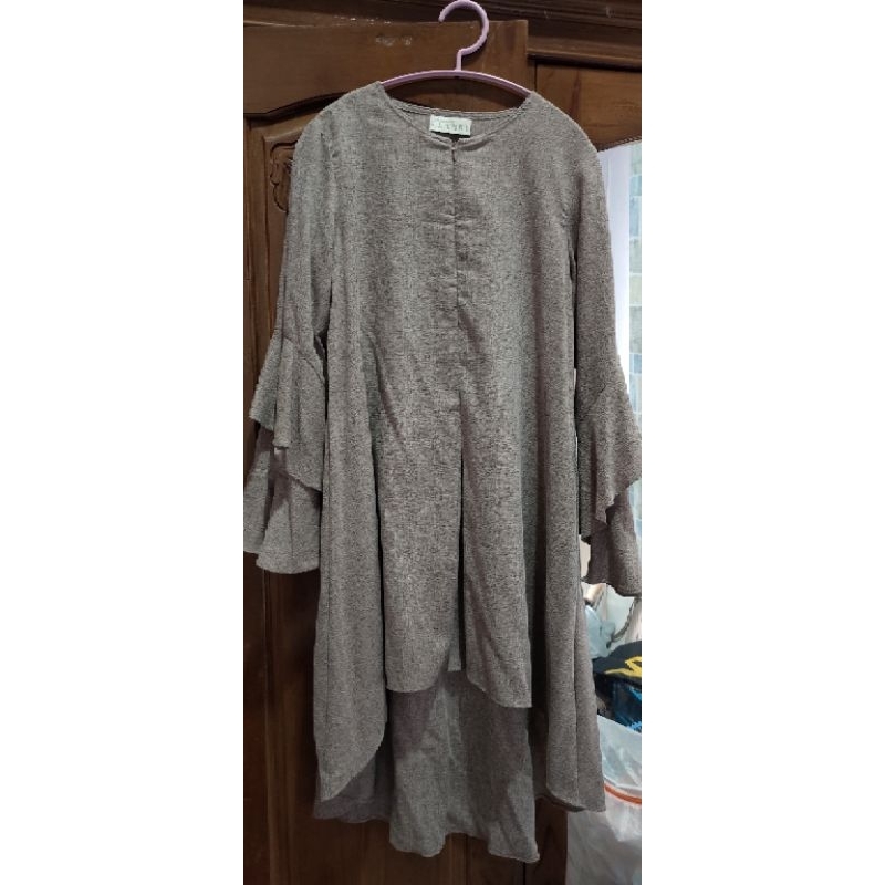 Preloved Tunik Wearing Klamby