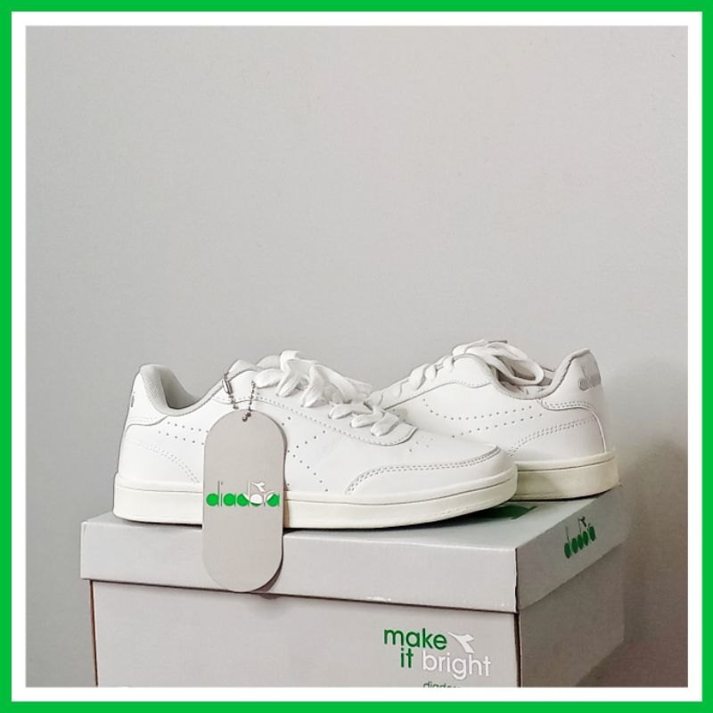 Sepatu Diadora Givano White (Putih)