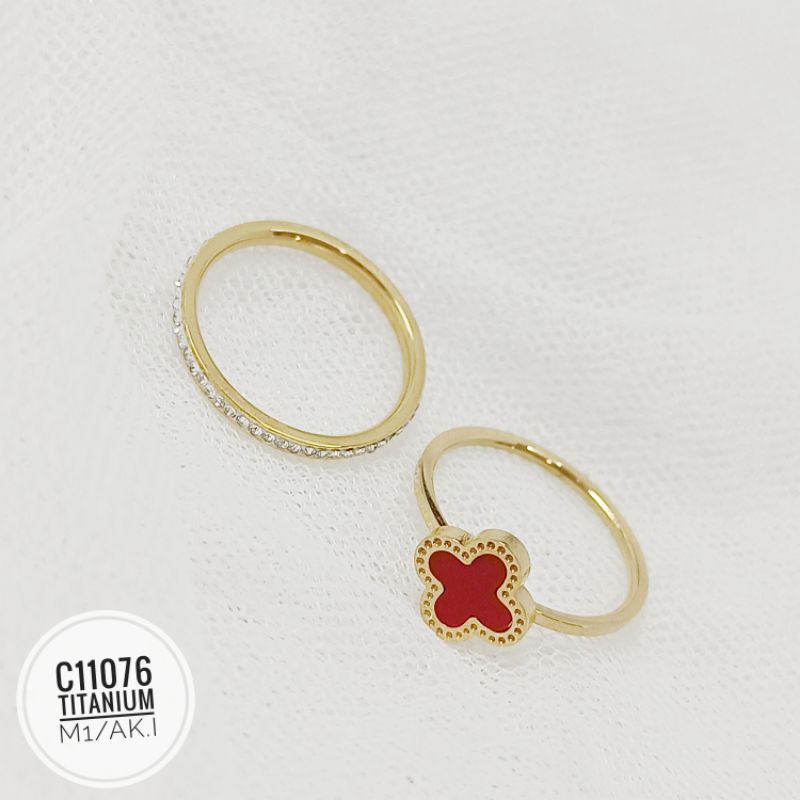 Cincin Titanium clover set 2 pcs C11076