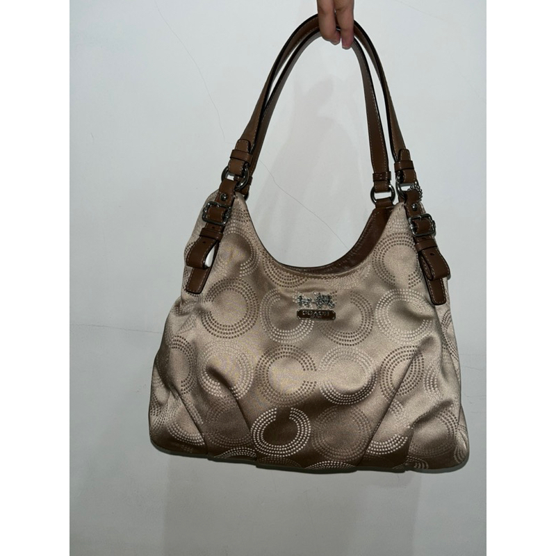 coach hobo bag shoulder bag
