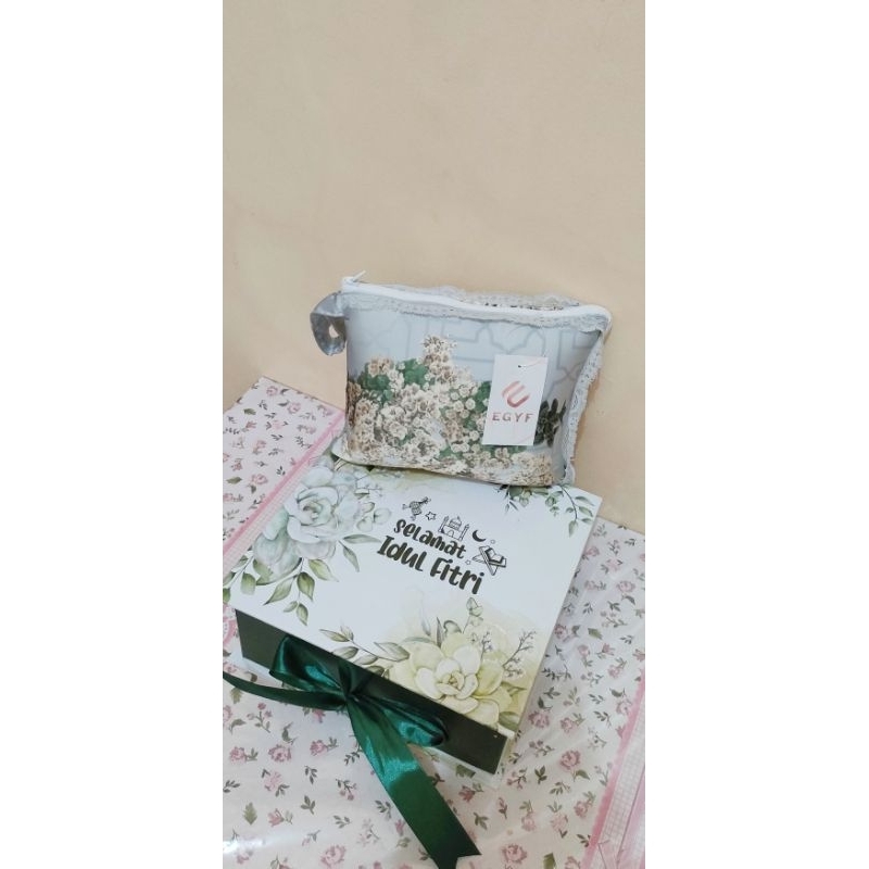 

EXTRA BOX FOR GIFT