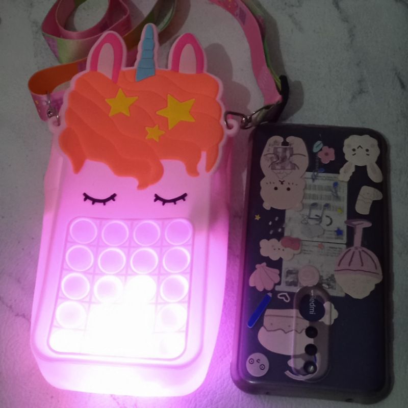 Tas Pop it Unicorn jumbo LED muat Hp