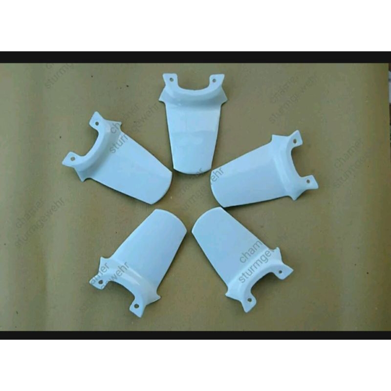 pet pad sambungan body bodi belakang lampu belakang Suzuki Rk Cool fiber putih mutiara