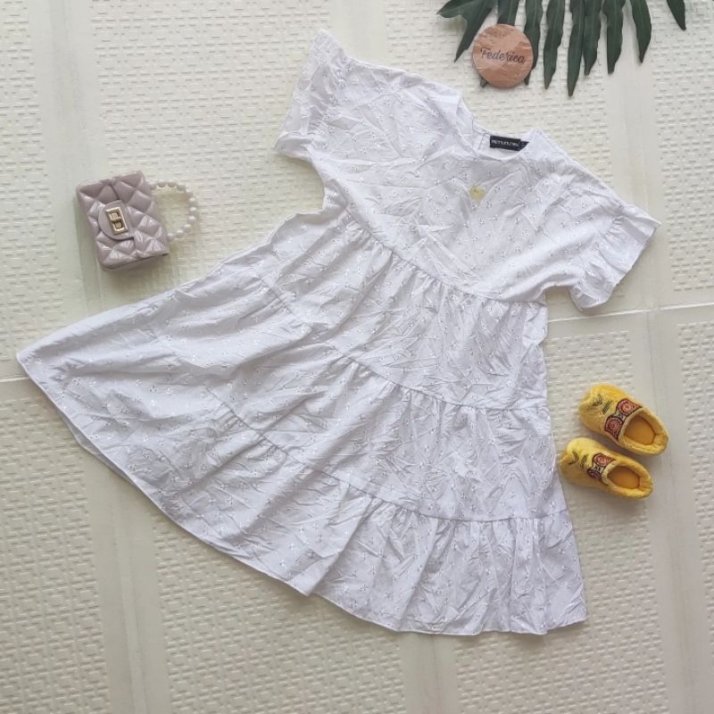 Dress putih katun bolong anak lebaran tahun baru