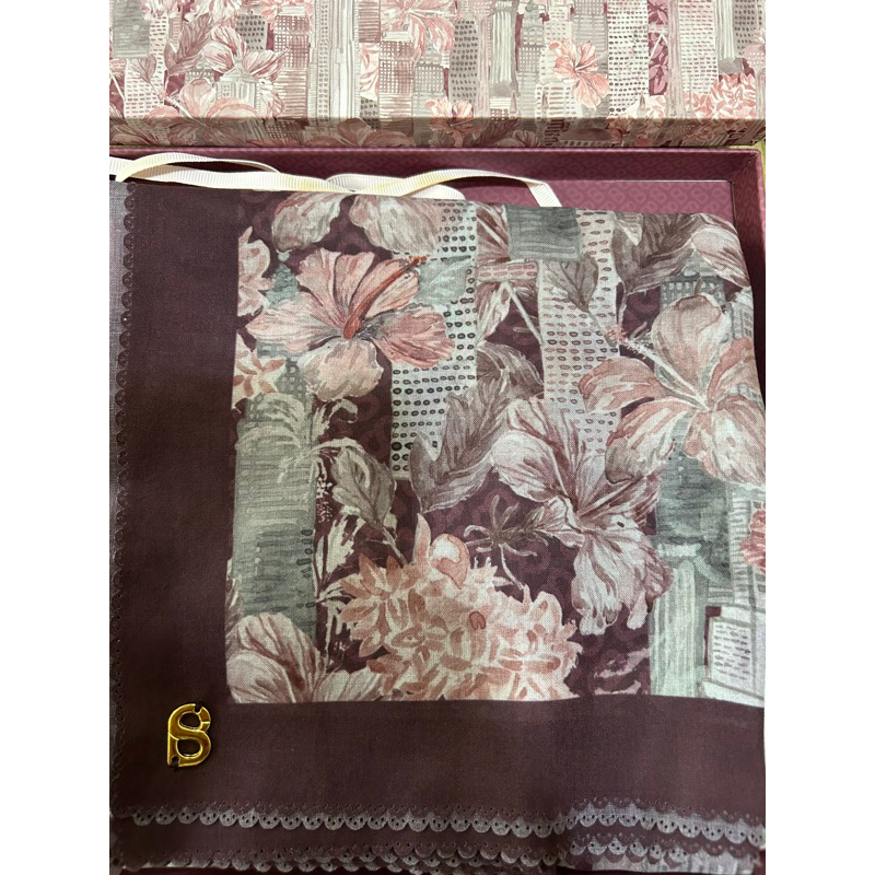 Buttonscarves Malaya Burgundy Preloved