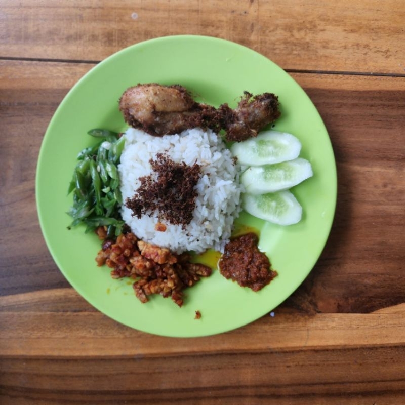 

nasi kota ayam goreng nasi lemak medan