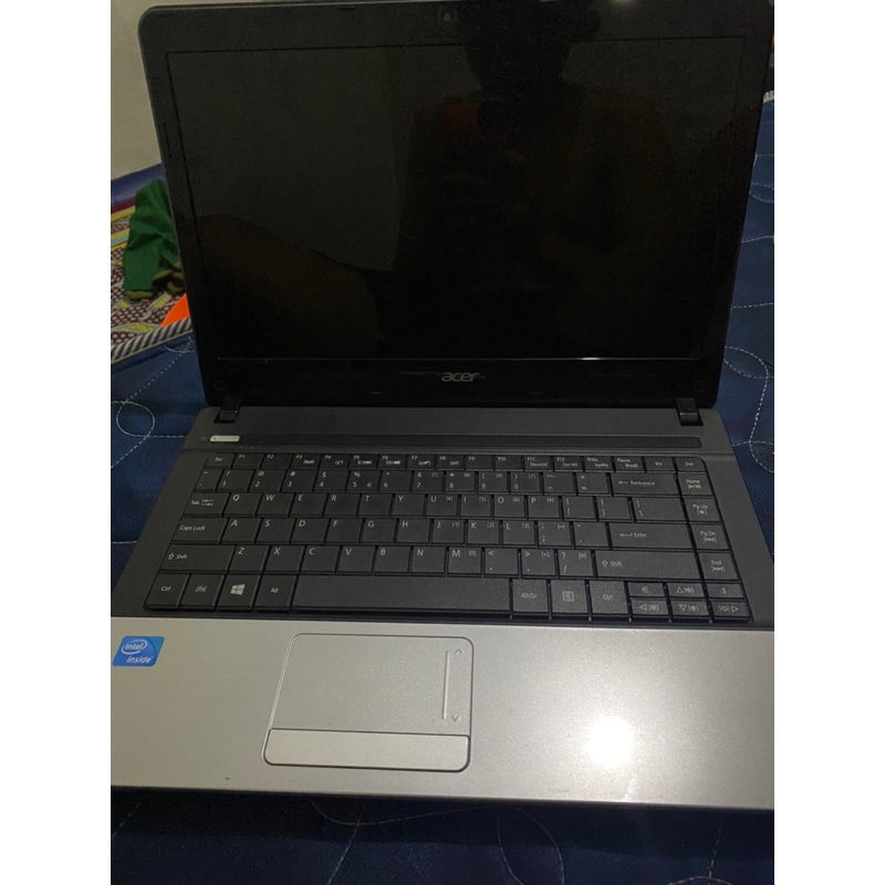 Laptop ACER E1-431