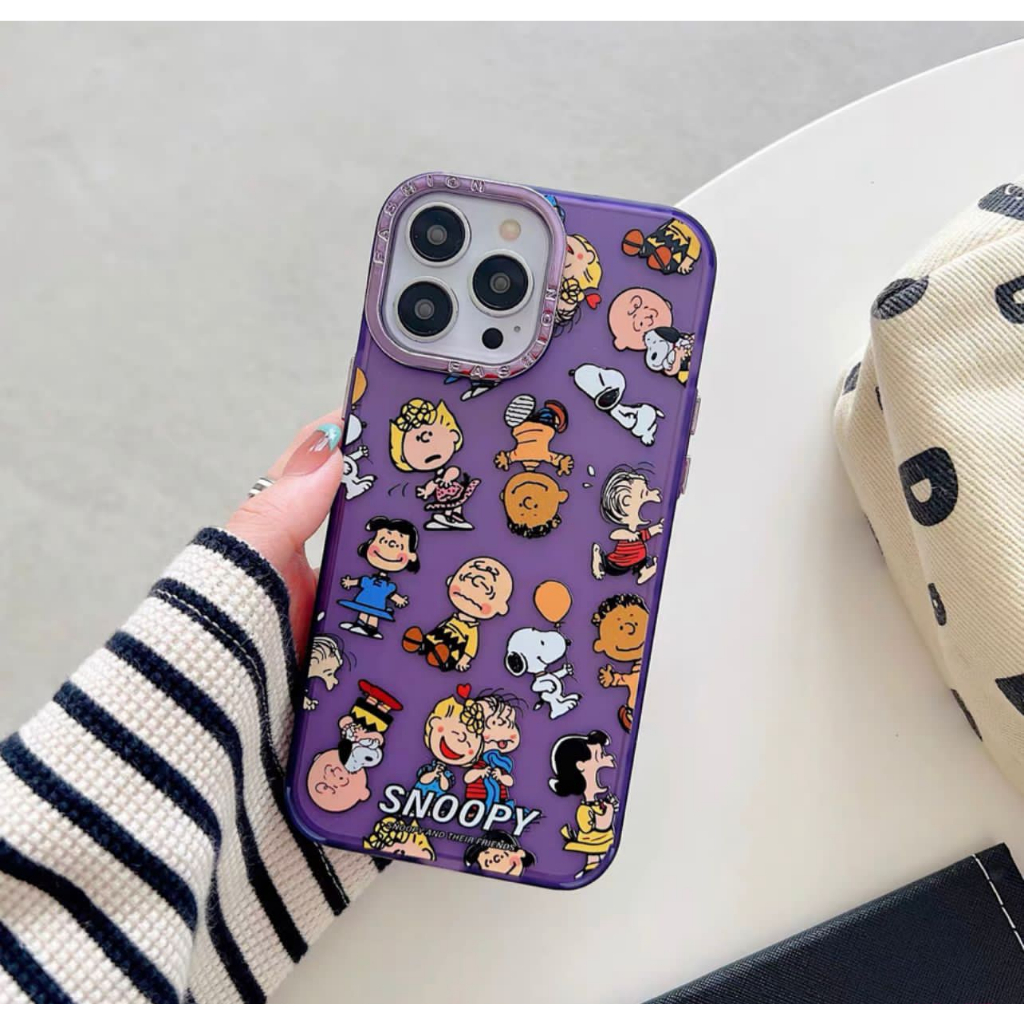 NEW Case LIMITED !! SNOOPY PEANUTS DEEP PURPLE CHROME CAMERA JAPAN PRINTING CASE IPHONE 14 PROMAX 14 PRO 14 13 PROMAX 13 PRO 13 12 PROMAX 12 PRO 12 11 SOFTCASE