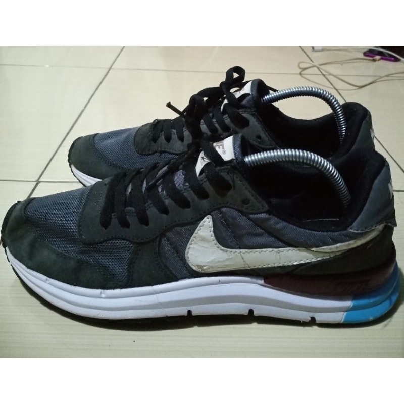 SEPATU SECOND BRAND SEPATU NIKE SIZE 44